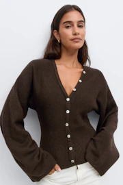 Fitted waist knitted cardigan