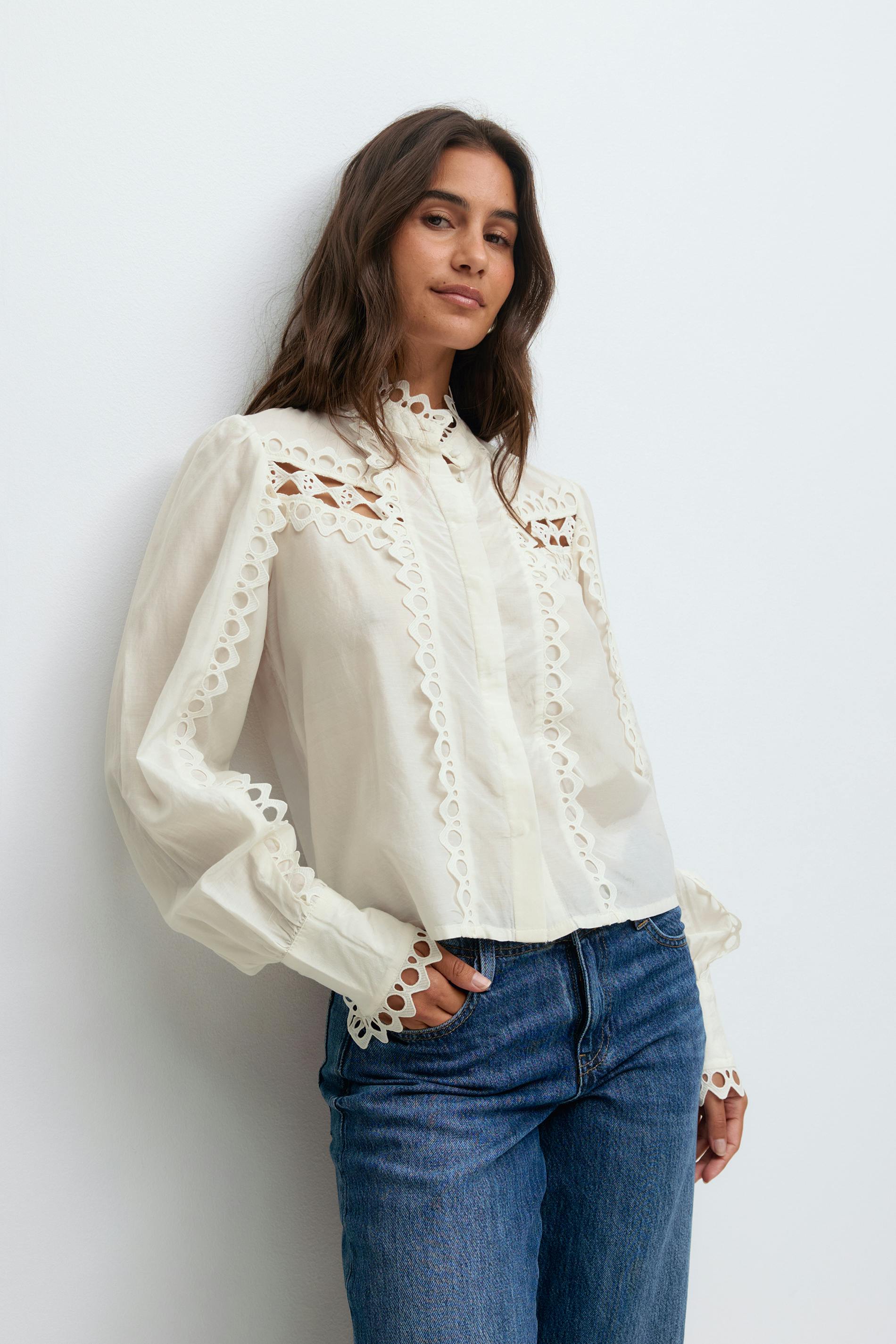 Gina Tricot - Embroidery anglaise shirt - Paitapuserot - Valkoinen - L - Naiset