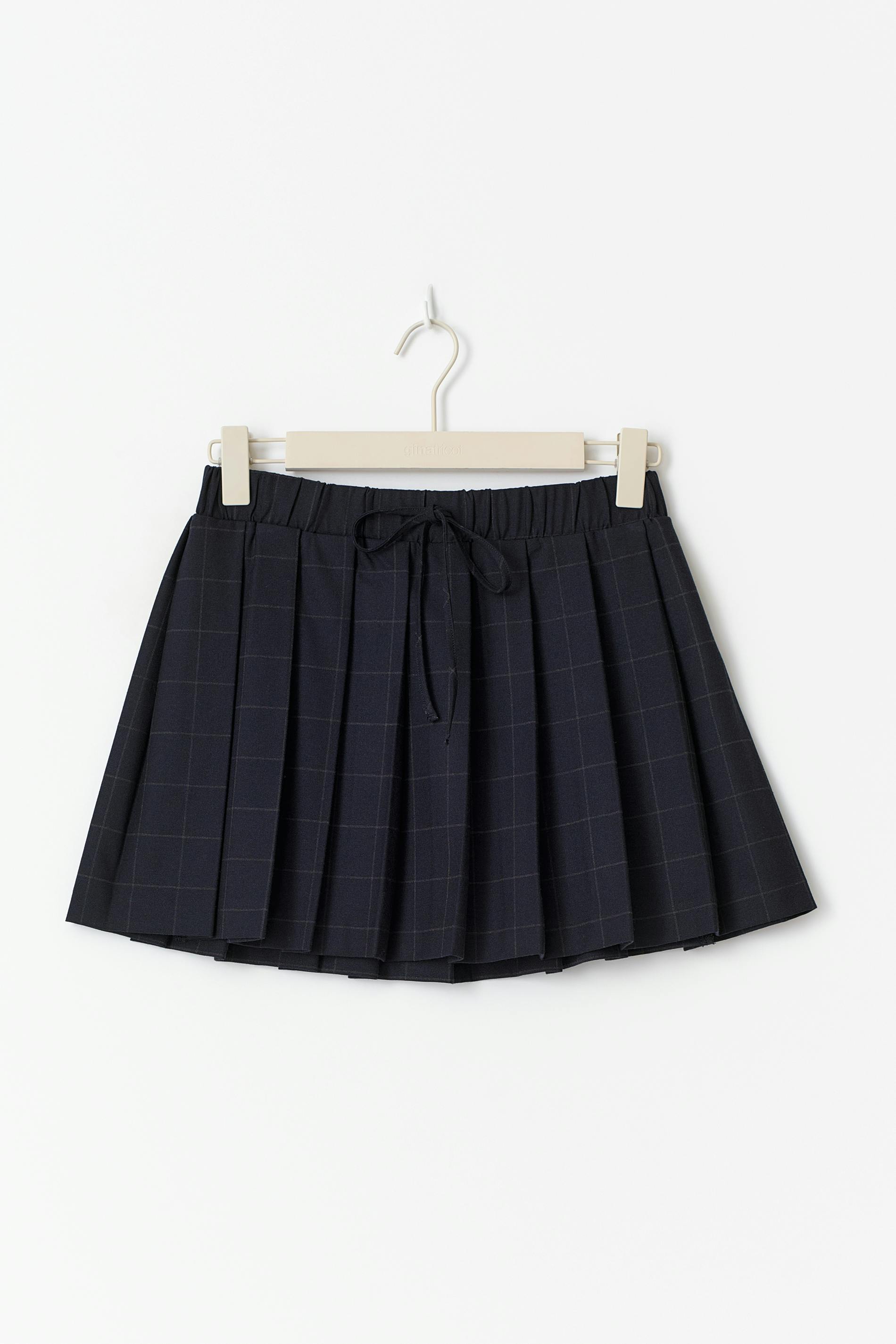 Pleated mini skirt