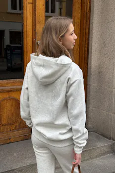 Y Basic Hood