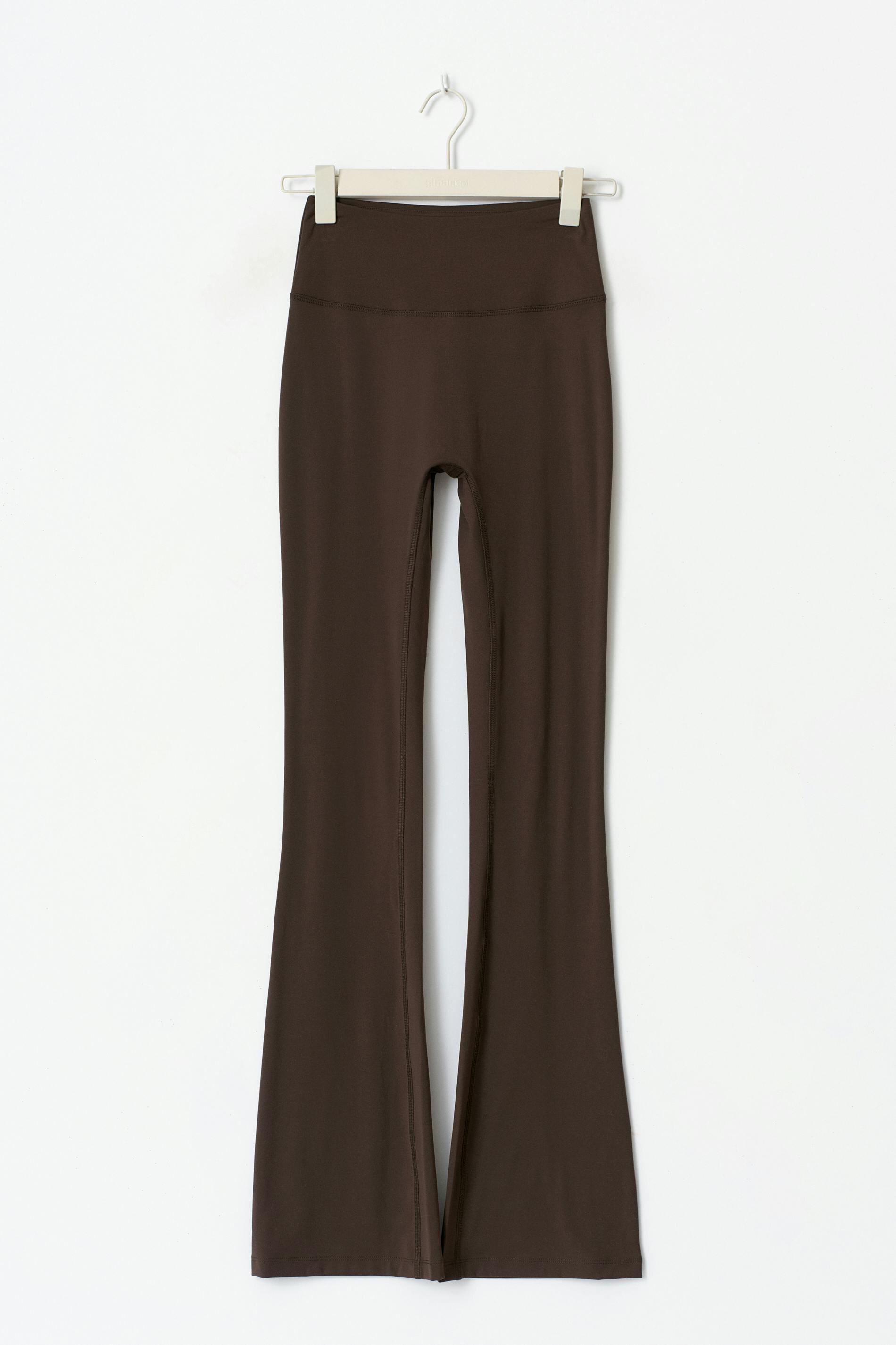 Rus erkaklar porno onlayn yalab Paypoqdagi fotosini HD porno