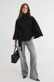 Belt cape jacket