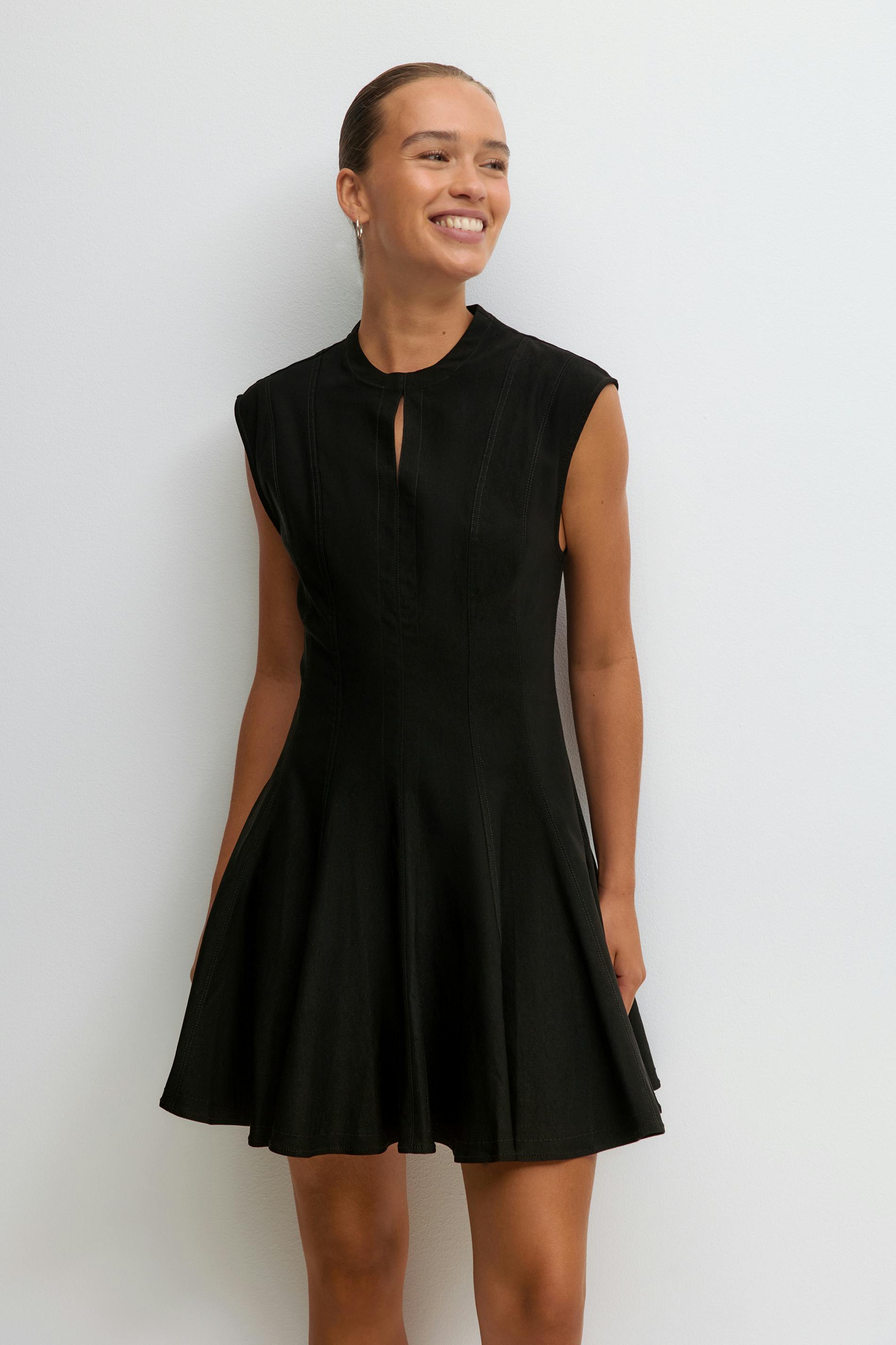 Gina Tricot - Mini dress - minimekot - Musta - 44 - Naiset