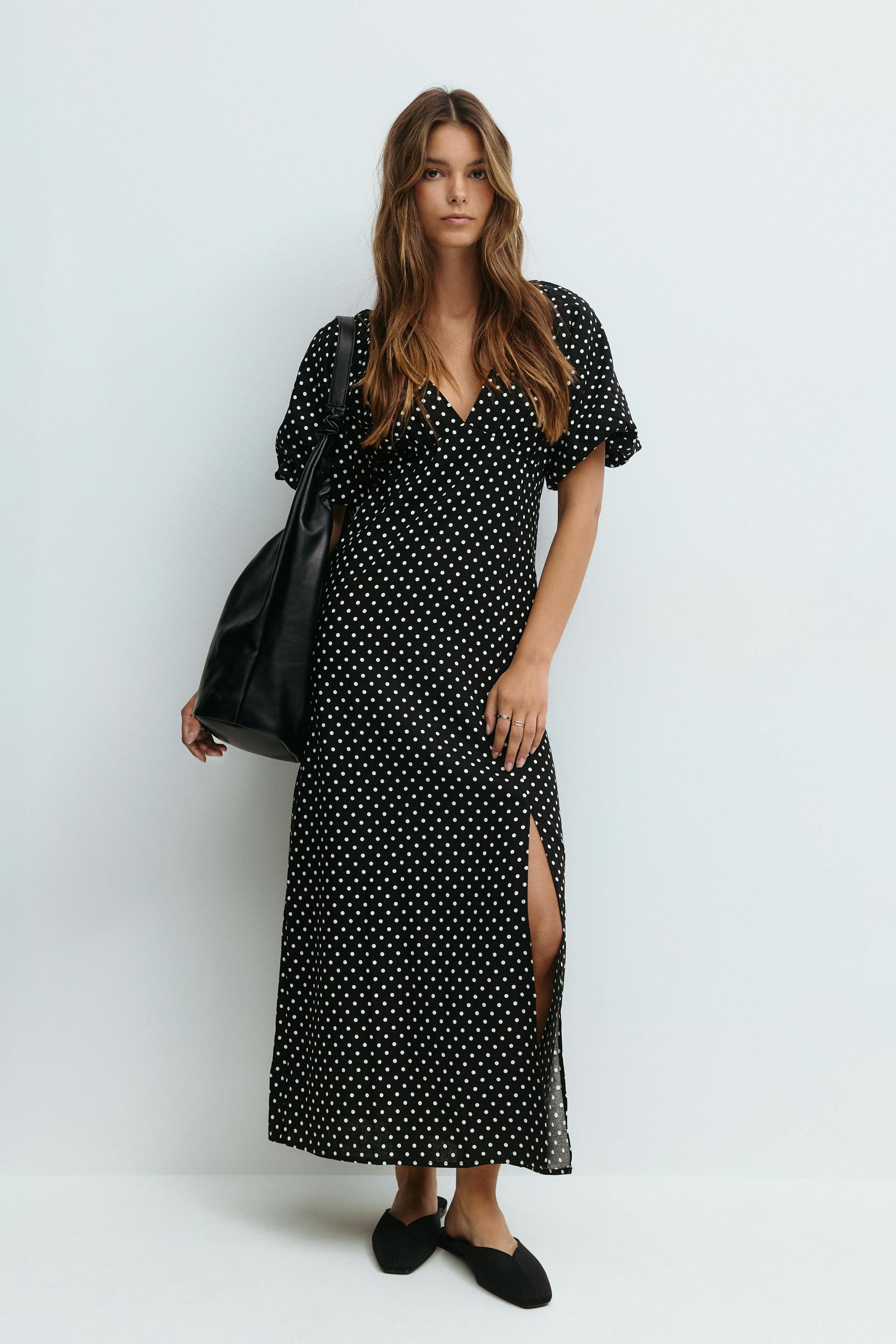 Gina Tricot - Puff sleeve midi dress - midi jurken - Zwart - 34 - Dames
