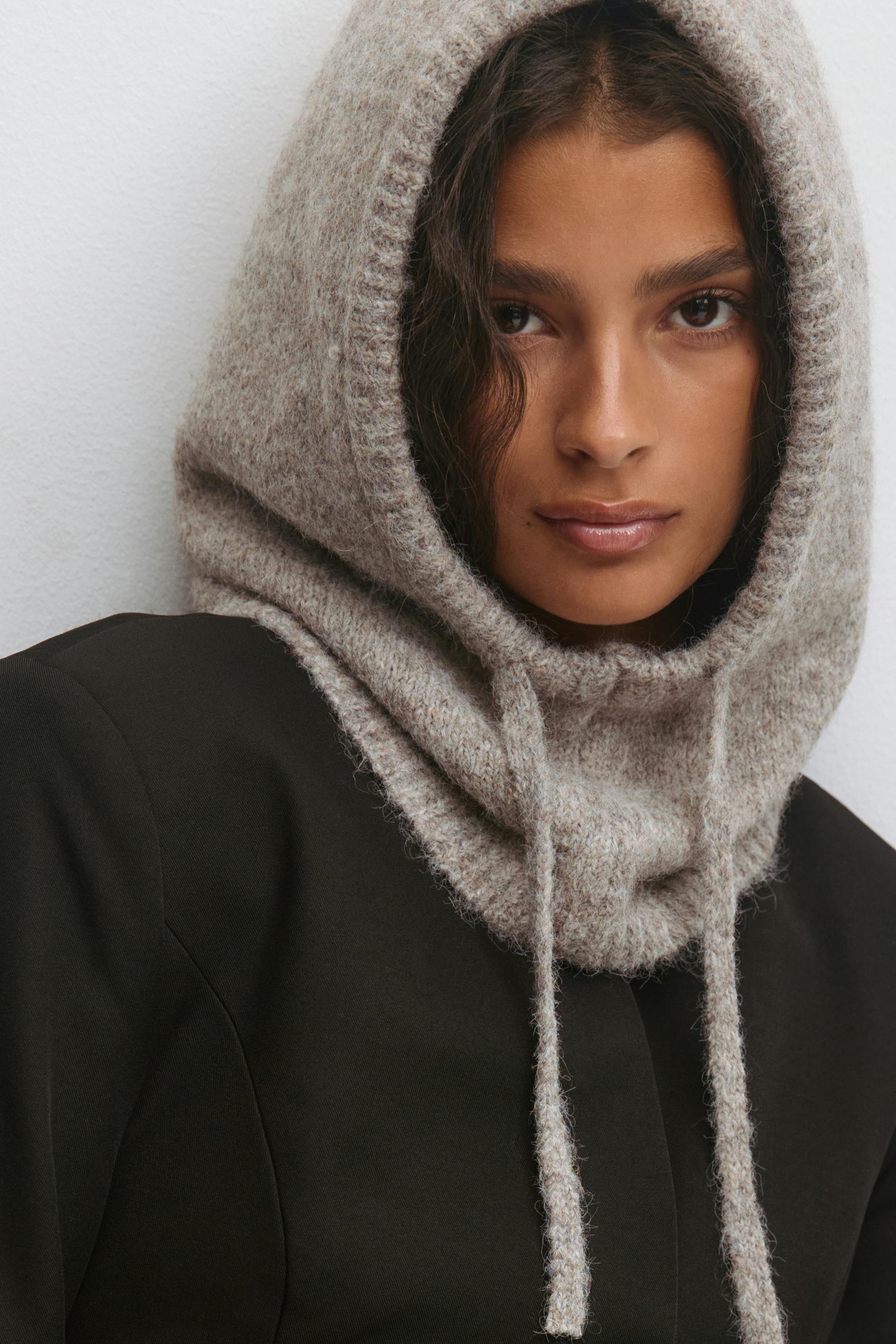 Balaclava - Beige - Women - Gina Tricot