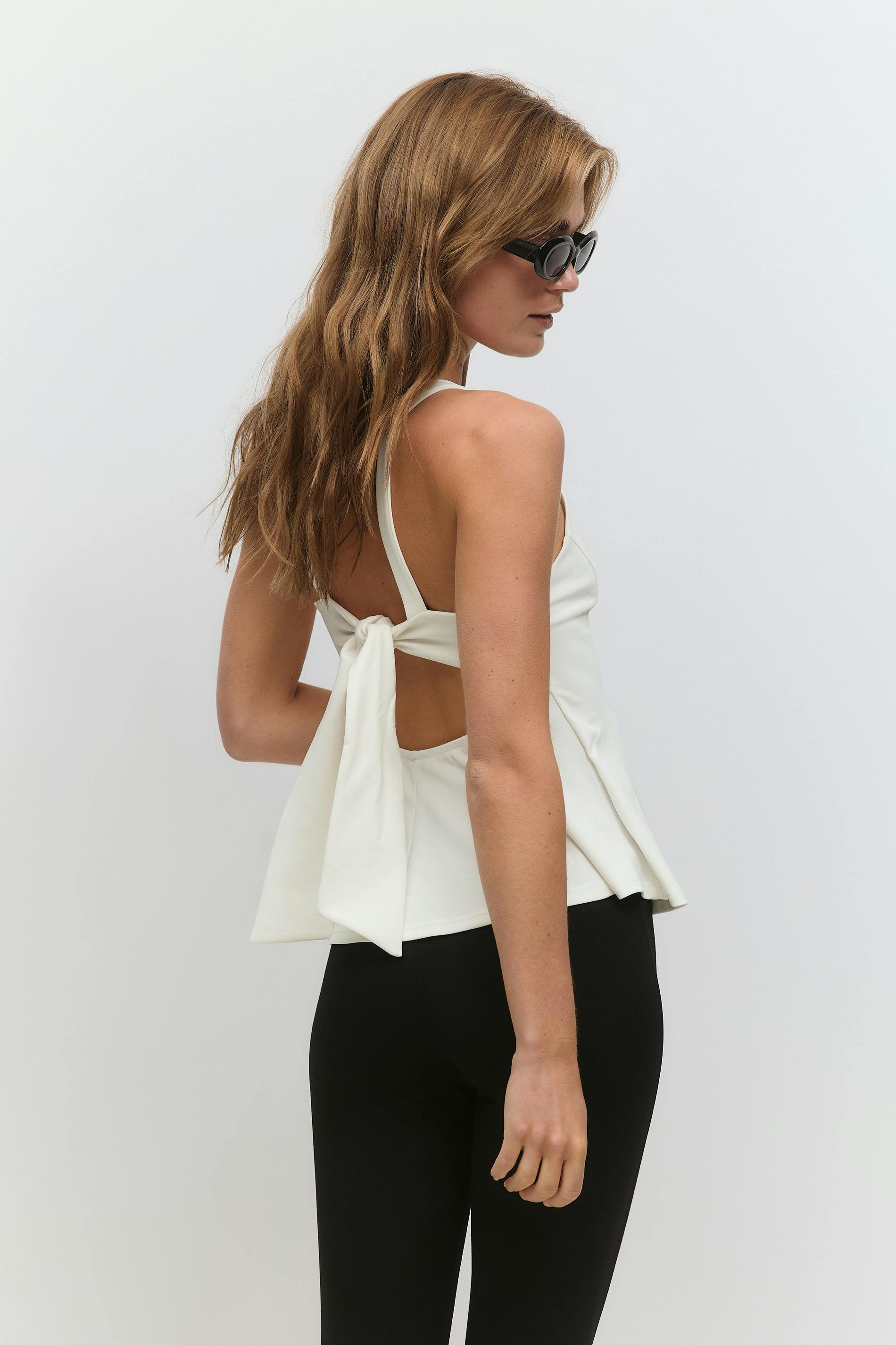 Gina Tricot - Peplum tie back top - Tops & blouses met strikjes - Wit - XL - Dames