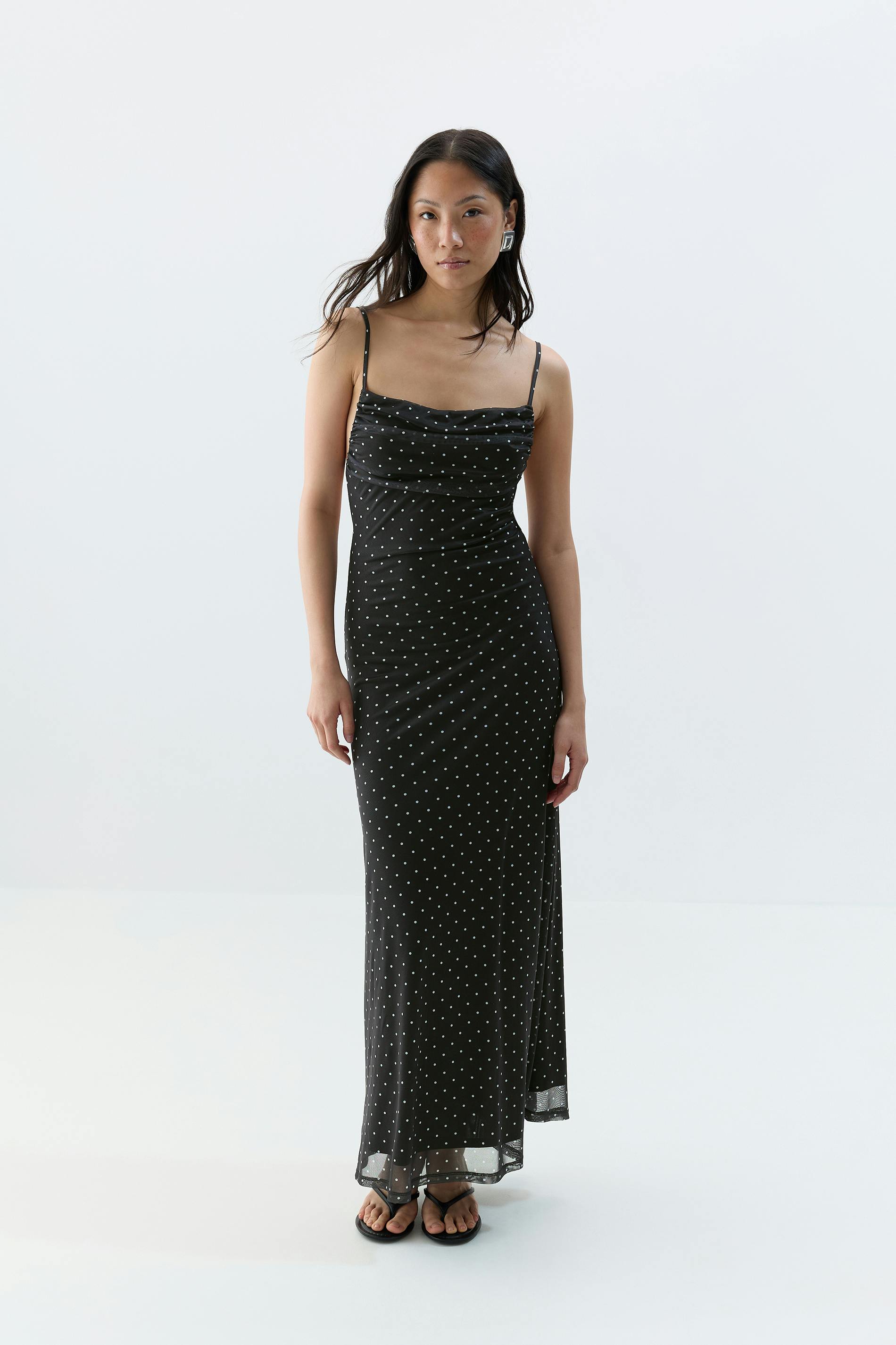Läs mer om Gina Tricot - Mesh maxi dress - Långklänningar - Svart - L - Dam