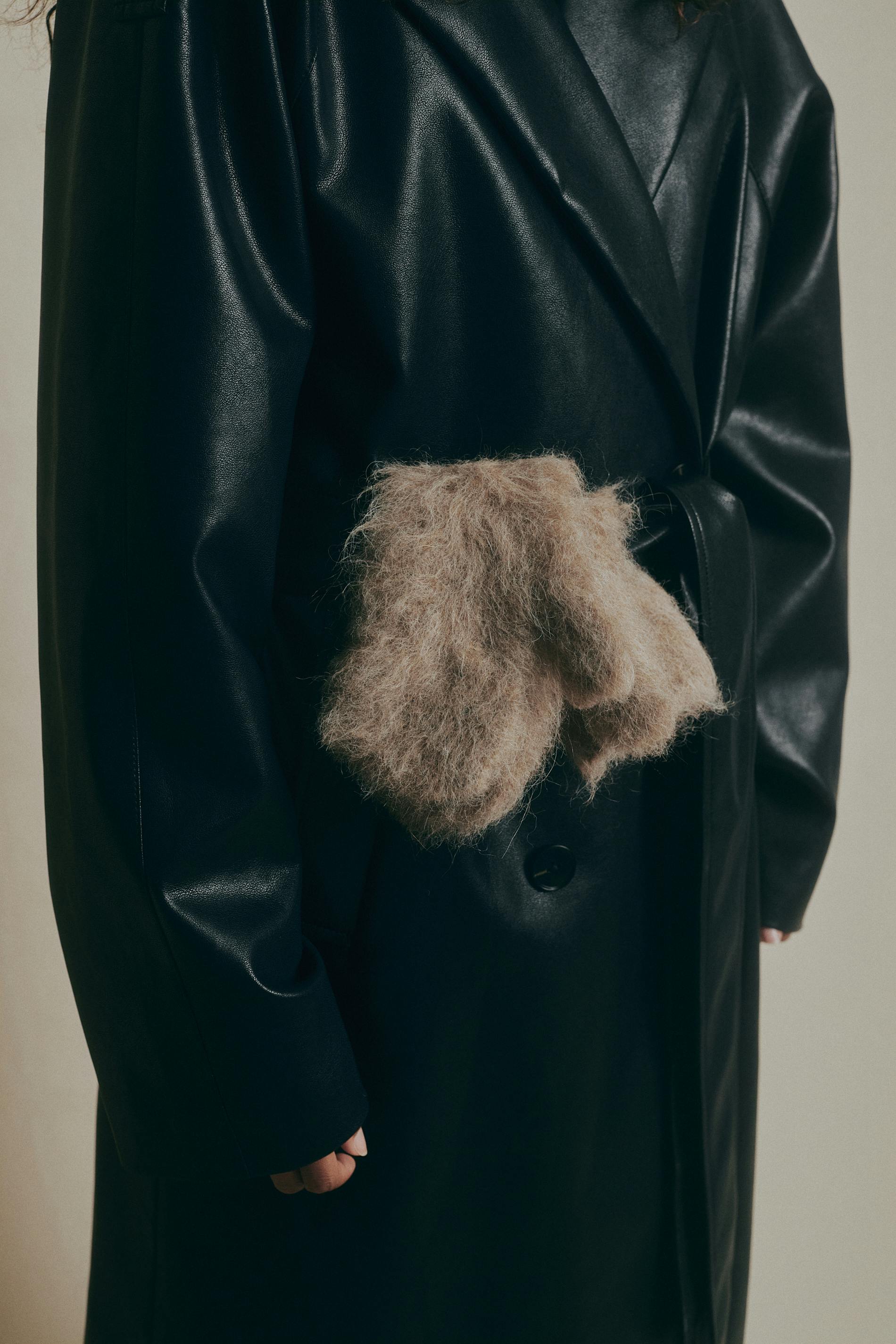 Tojikiston fuqarosini poyezd urib yubordi.