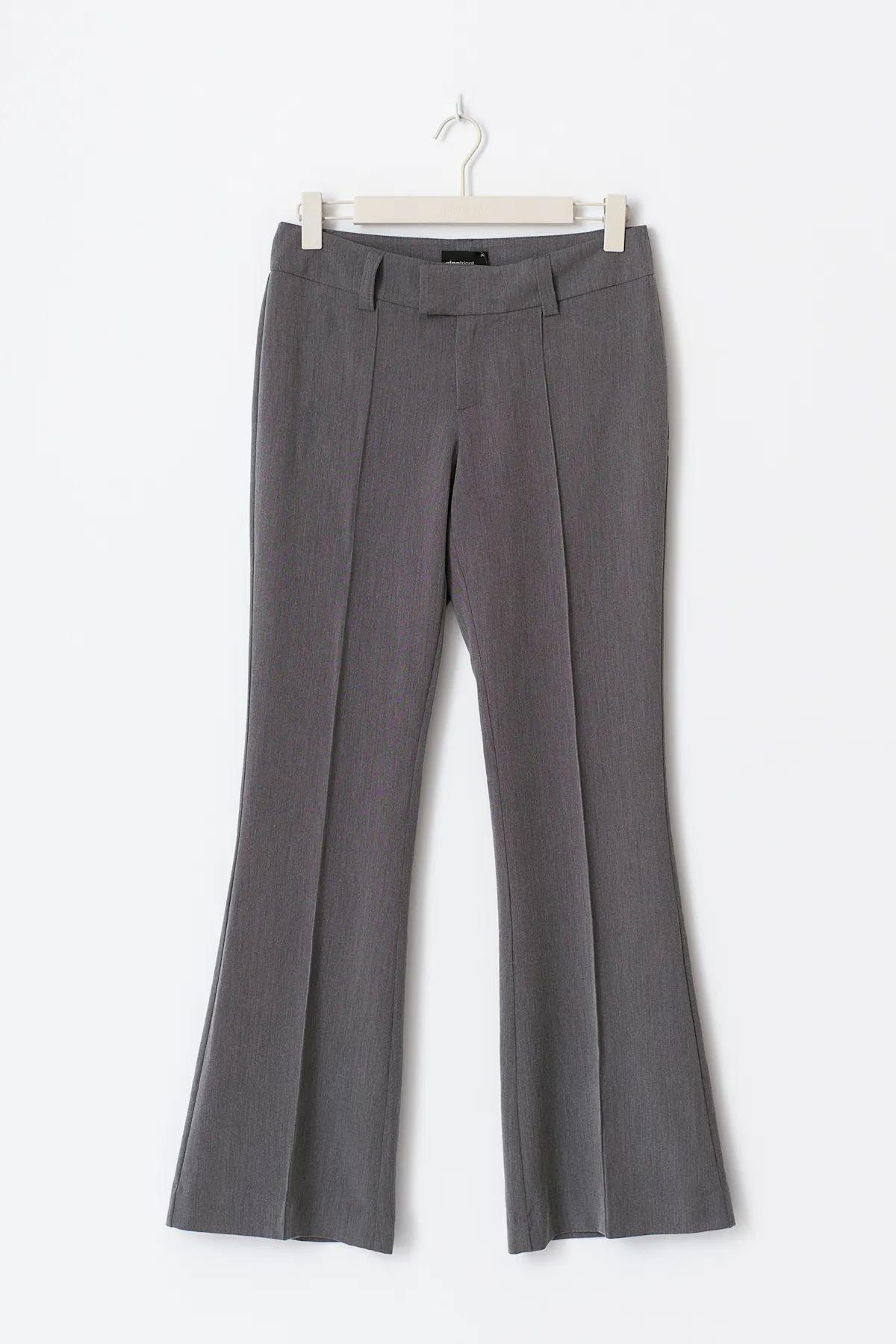 Tall low bootcut trousers — byxor med fickor från Gina Tricot