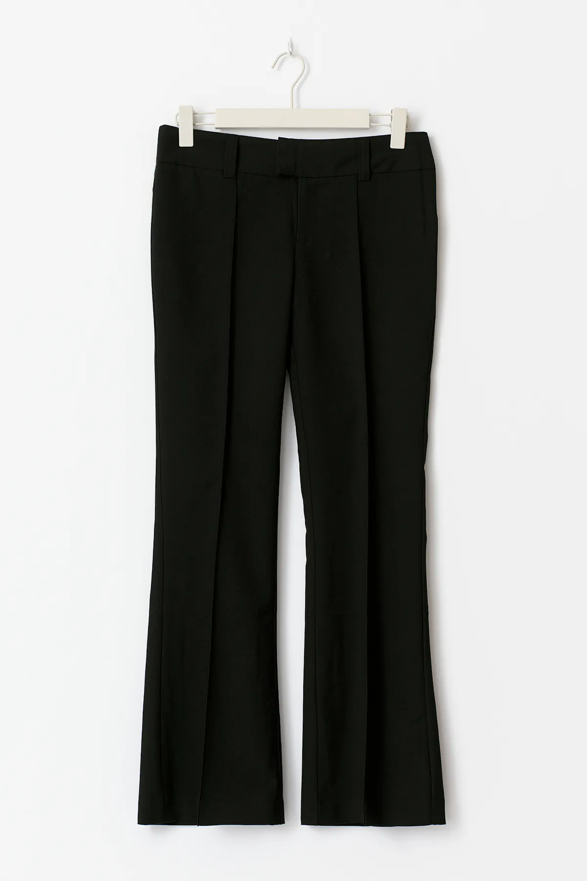 Tall low bootcut trousers — byxor med fickor från Gina Tricot