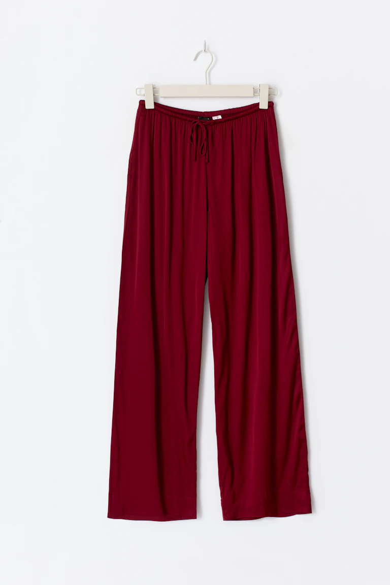 267653989