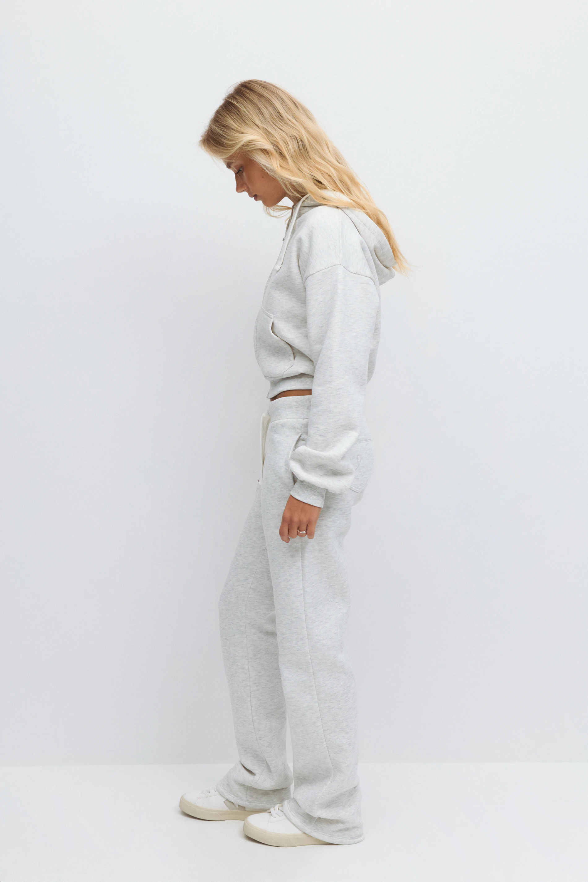 Gina Tricot 14+ low waist sweatpants byxor dam – bild 2