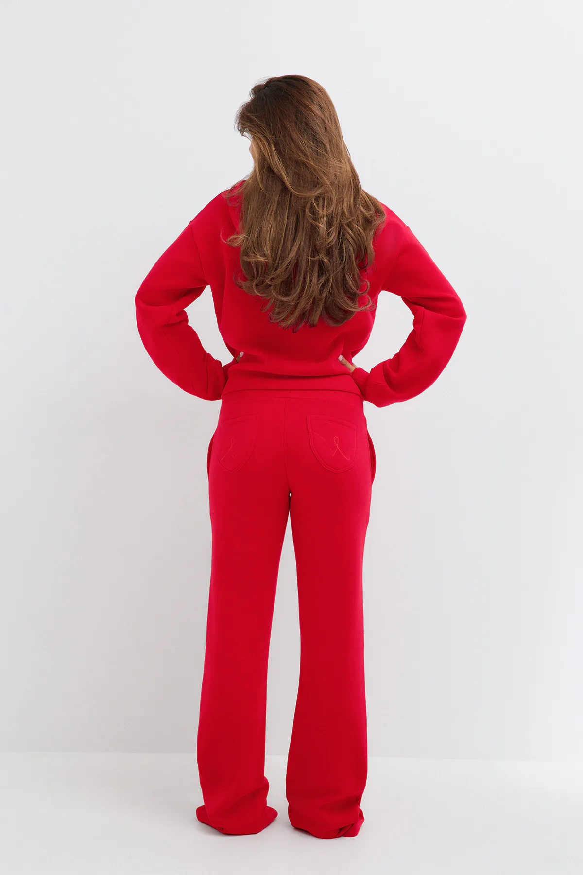 Low waist sweatpants tall — byxor med fickor från Gina Tricot