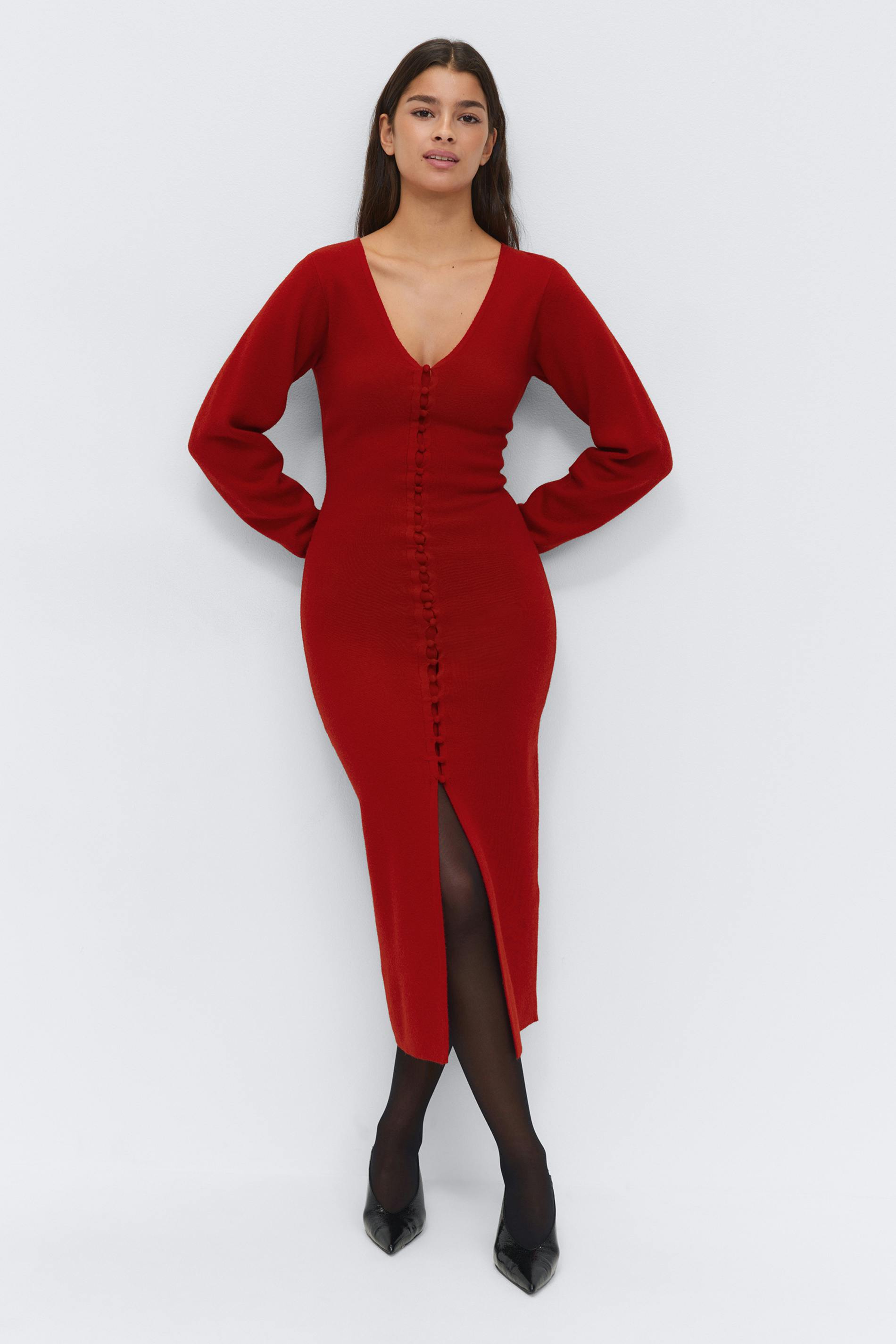 Shaped knitted dress