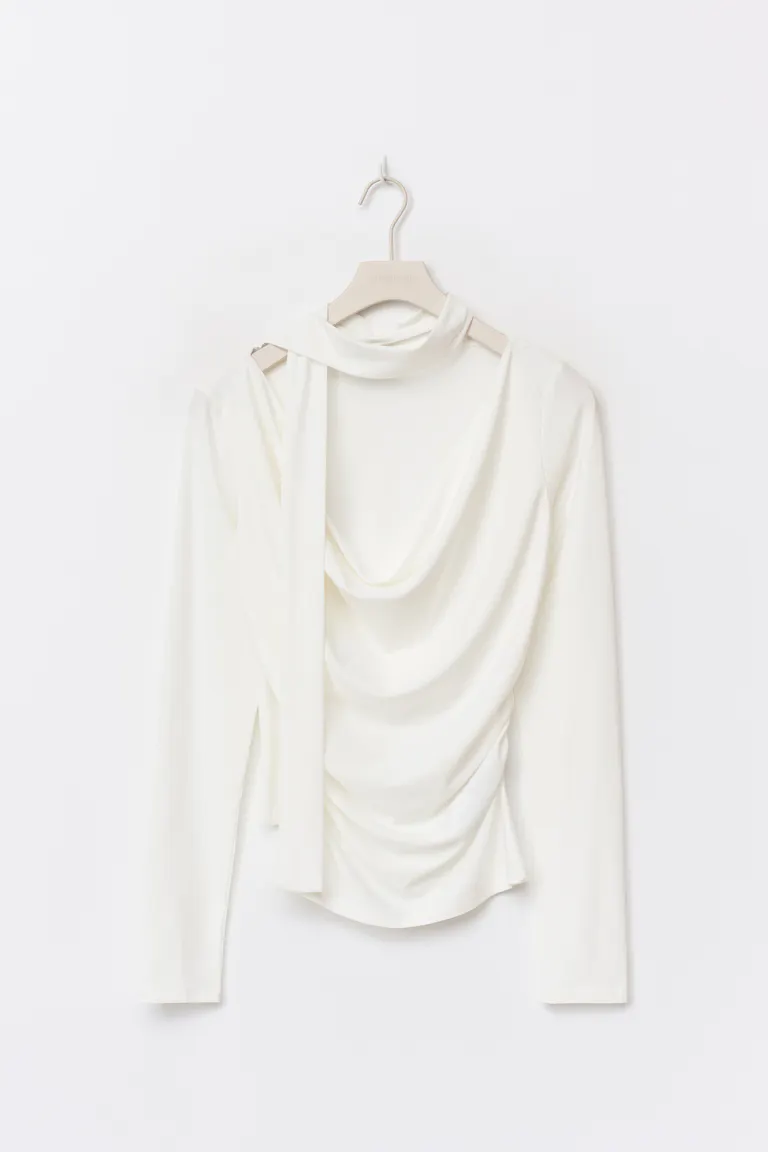 272031420