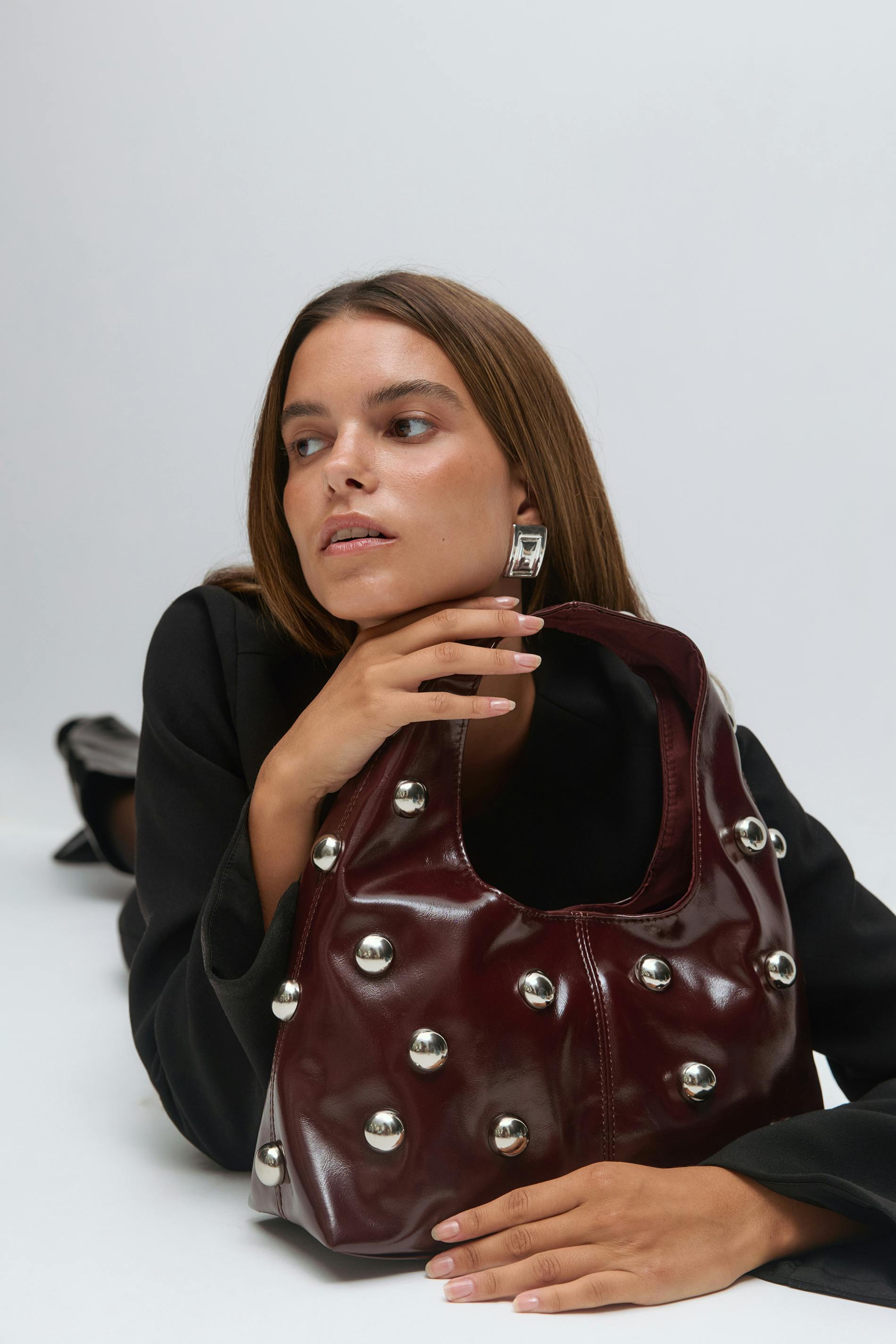 Gina Tricot - Slouchy studded bag - accessories - Lilla - ONESIZE - Dame