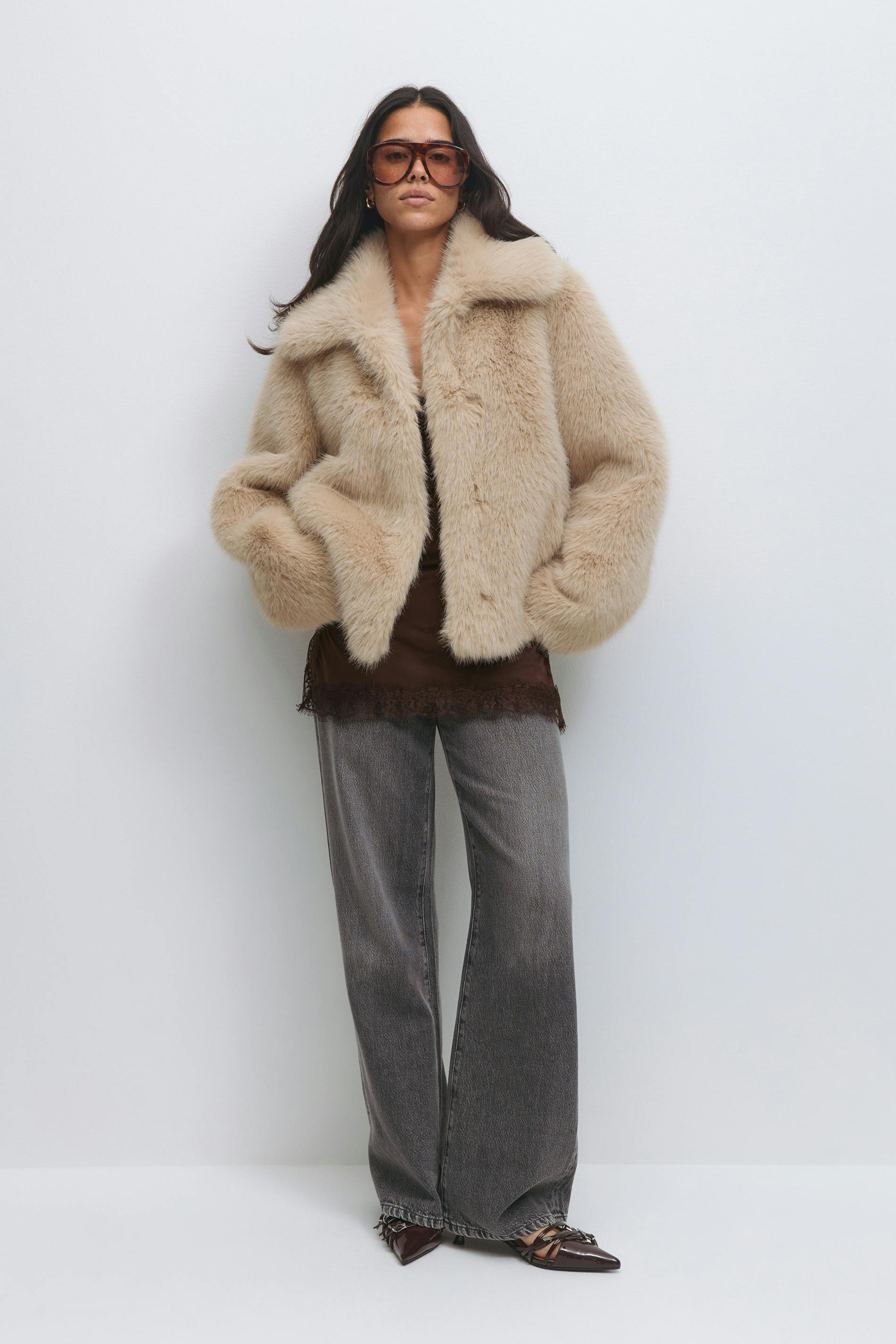 NKNIT / vegan fur big jacket【short】 NKNIT/vegan fur big jacket【short】 Faux fur short jacket - Beige