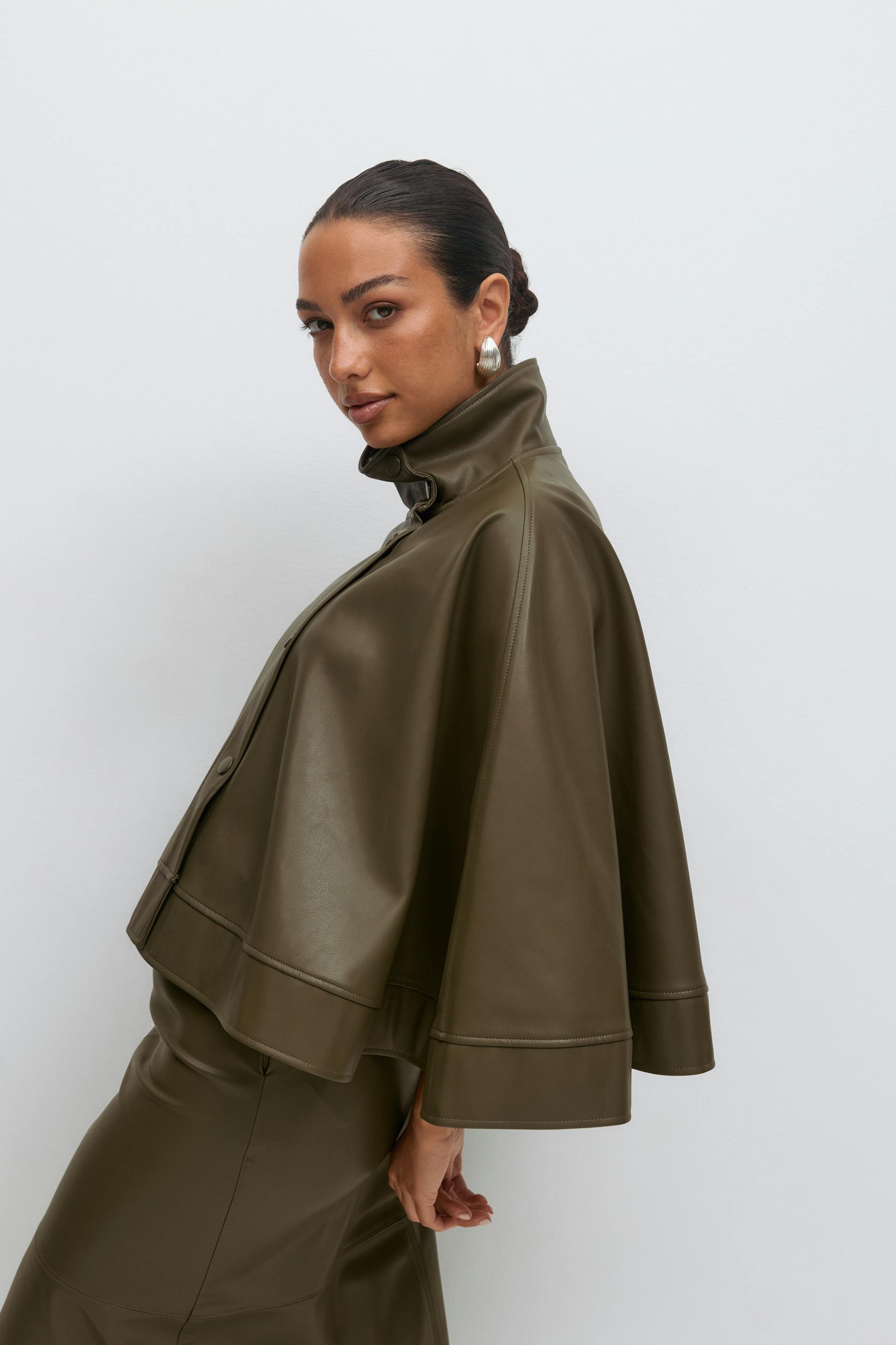 ジャケット・アウター Herlipto Two-Way Belted Cape Coat Two-Way Belted Cape Coat