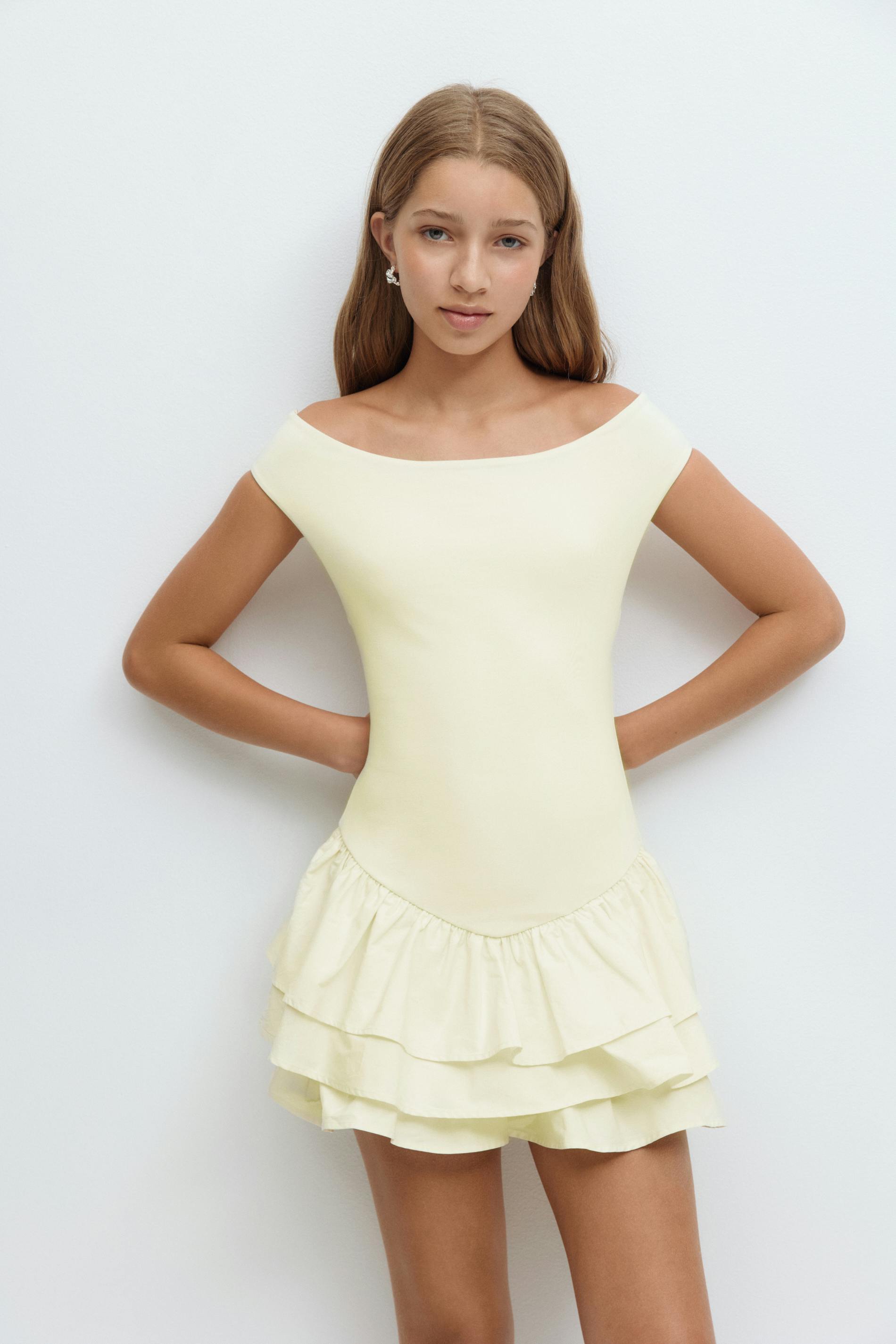 Gina Tricot - Y frill dress - jurken - Geel - 134/140 - Meisje