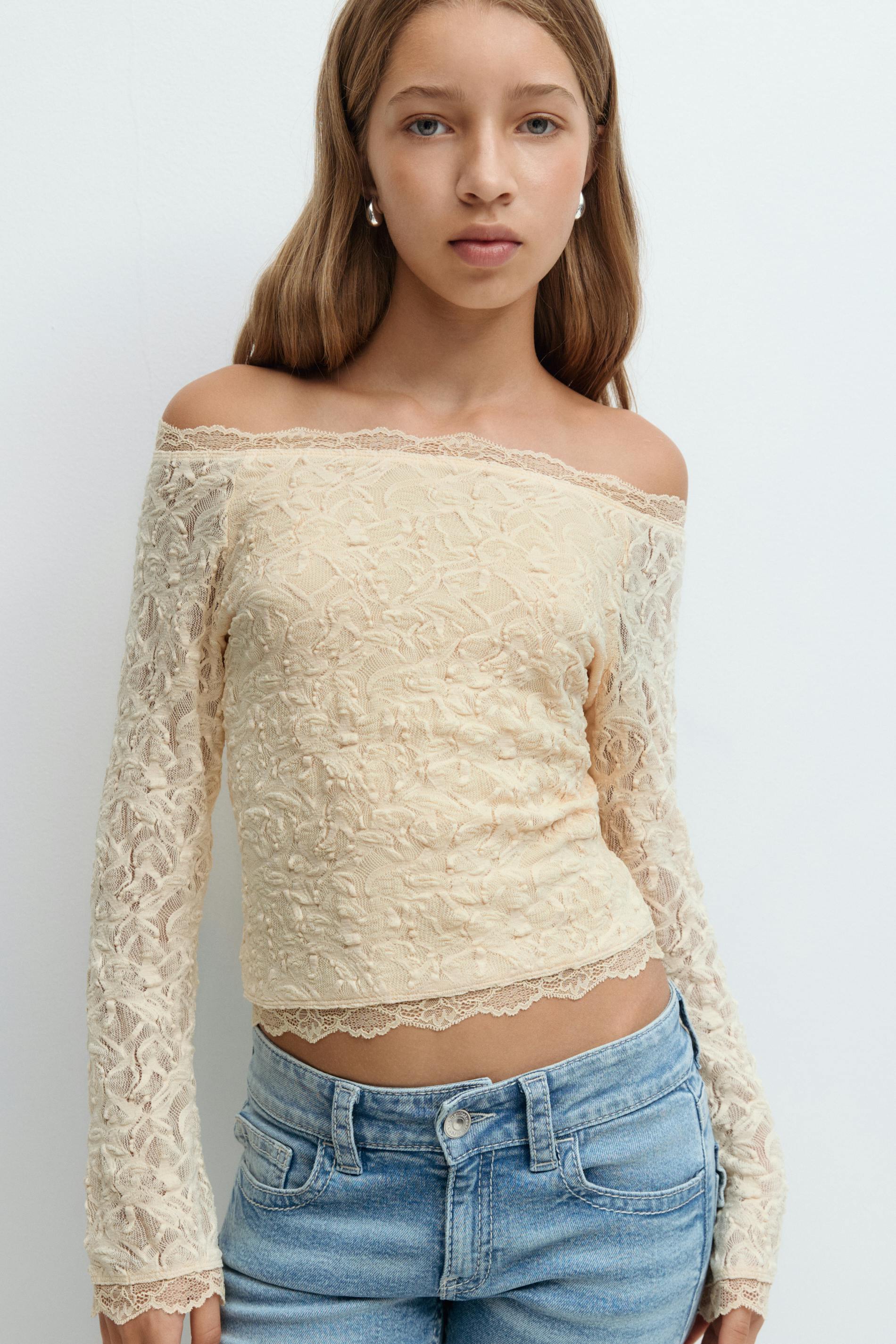 Gina Tricot - Y lace off shoulder top - tops - Geel - 146/152 - Meisje