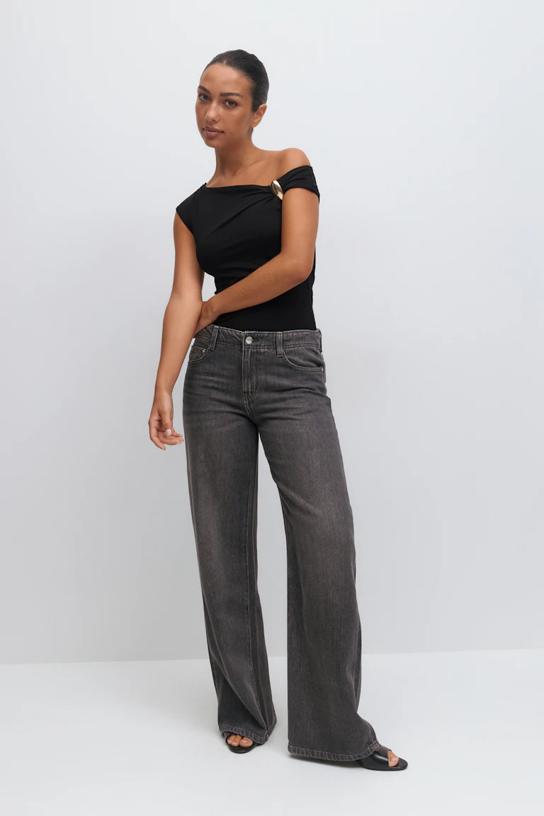 279369000