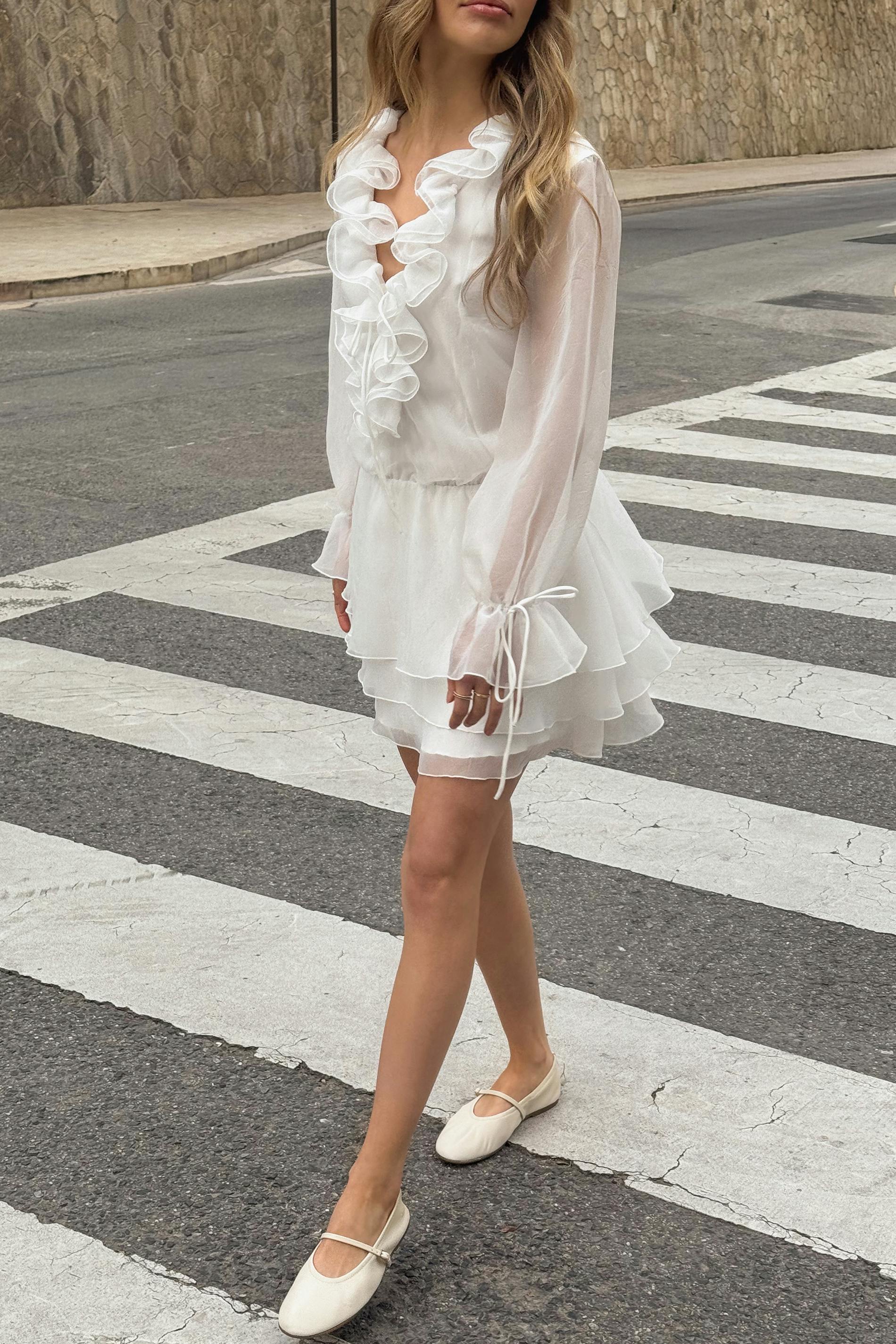 Pleated dress - White - Women - Gina Tricot