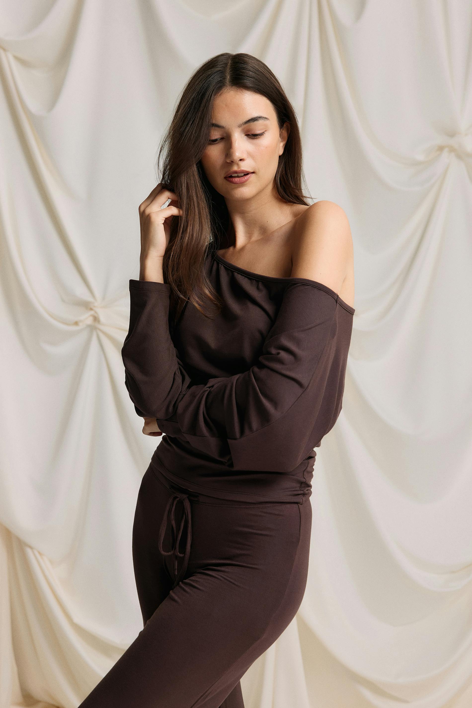 Gina Tricot - Soft slouchy loungewear top - pitkähihaiset paidat - Ruskea - M - Naiset