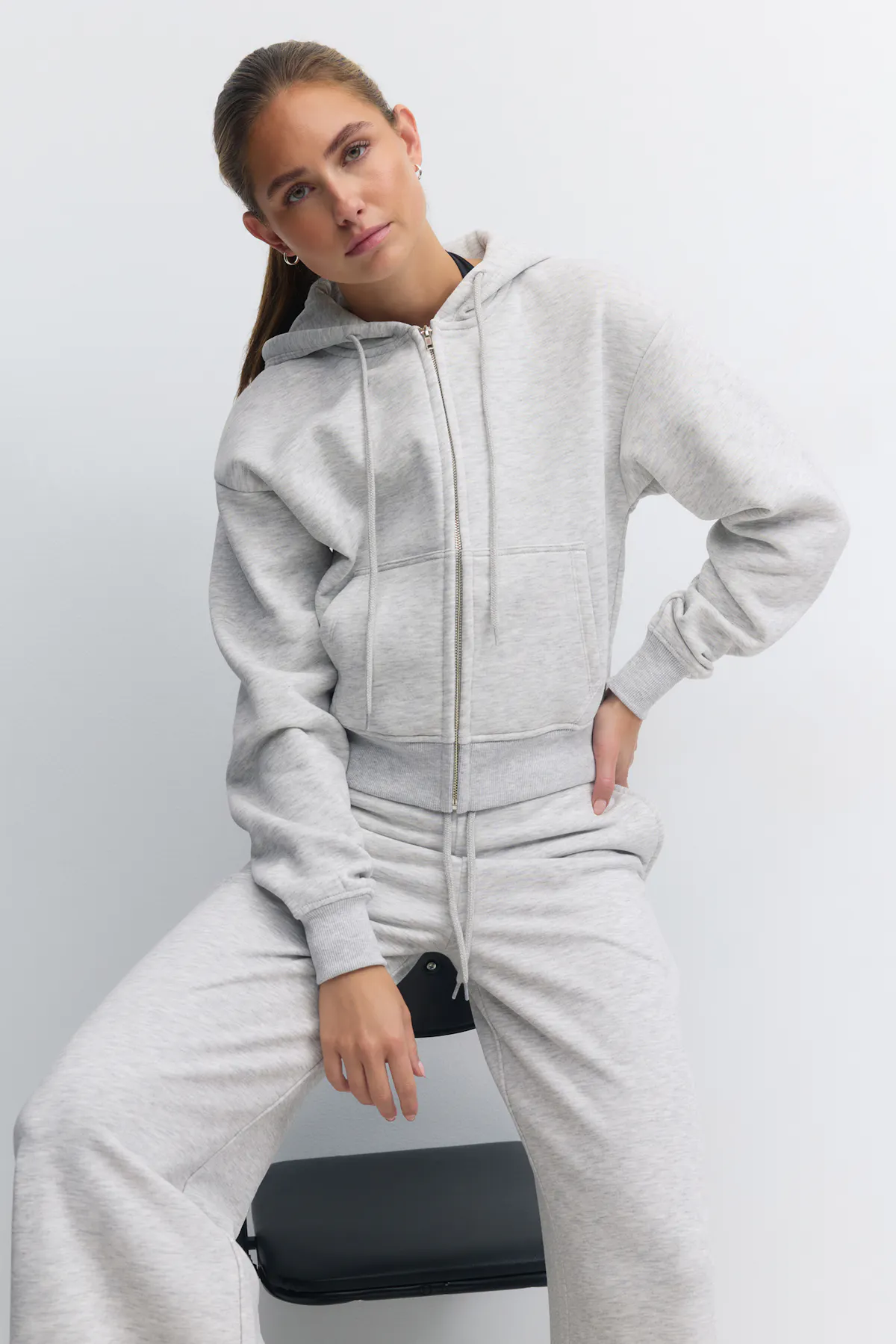 Ultimate zip hoodie - Grey - Women - Gina Tricot
