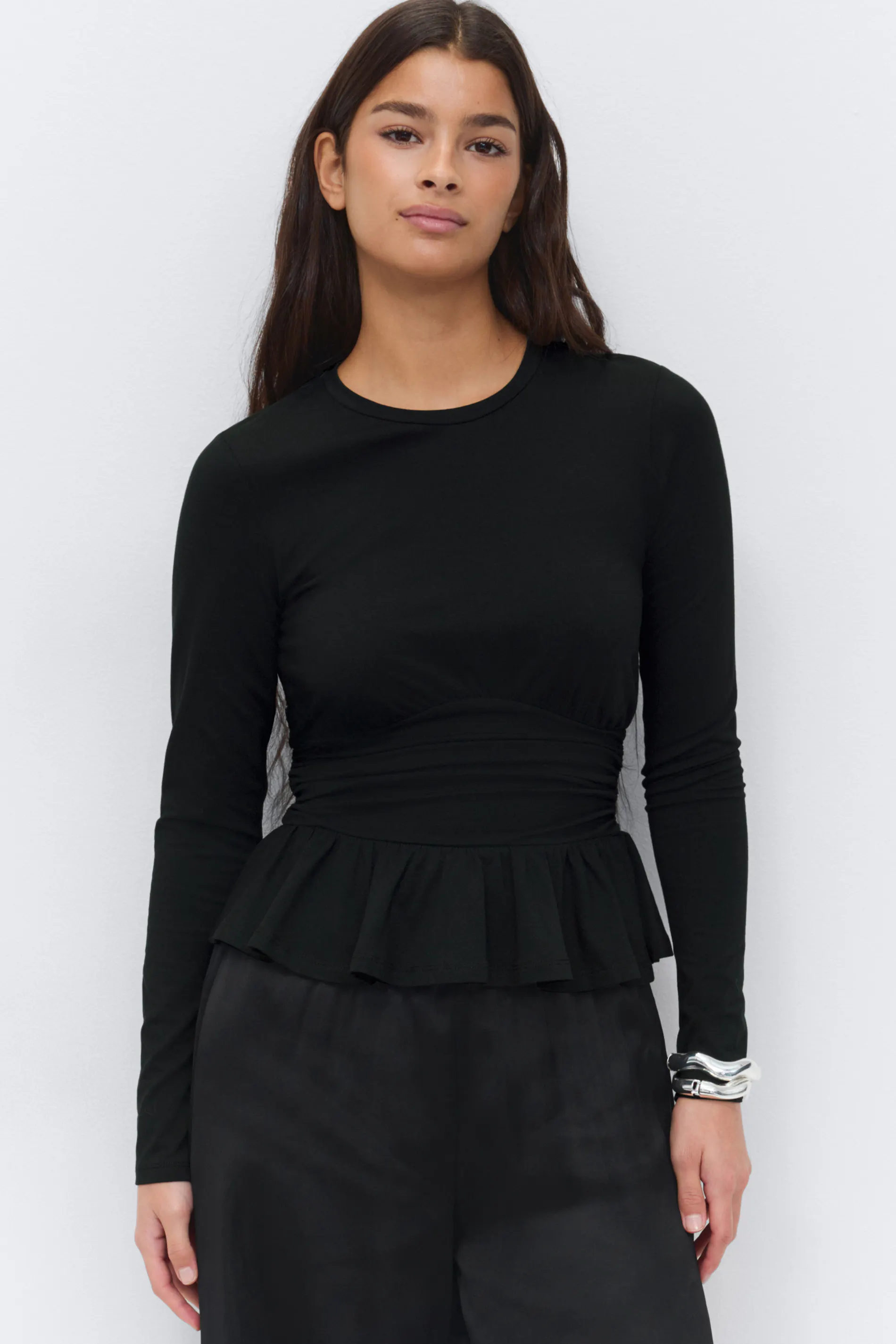 Gina Tricot - Long sleeve peplum top - peplum toppe - Sort - XS - Dame