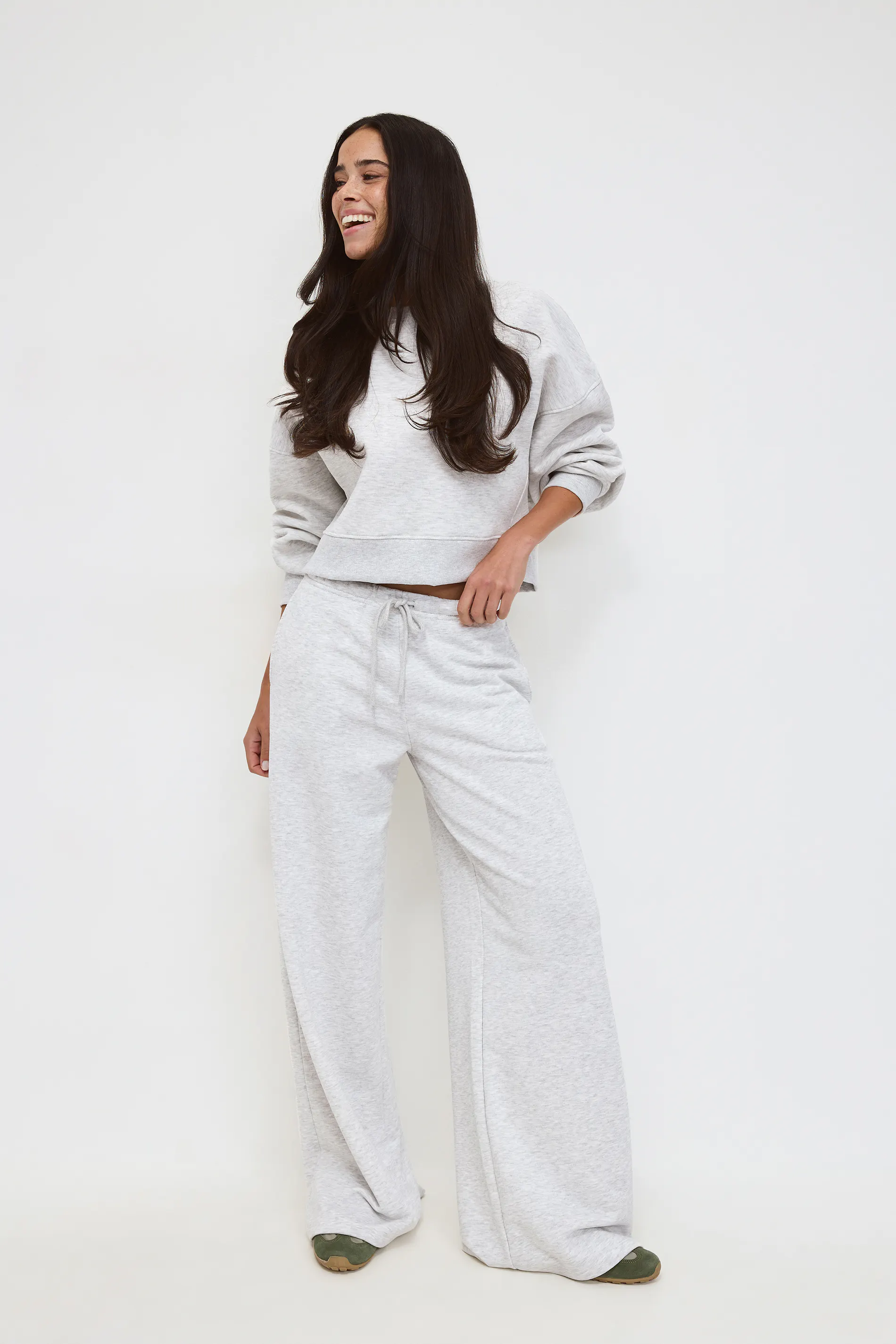 Gina Tricot - Comfy low sweatpants - Joggebukser - Grå - M - Dame