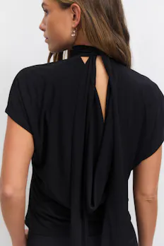 Tie Top