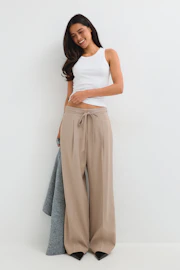 Mid waist belted trousers