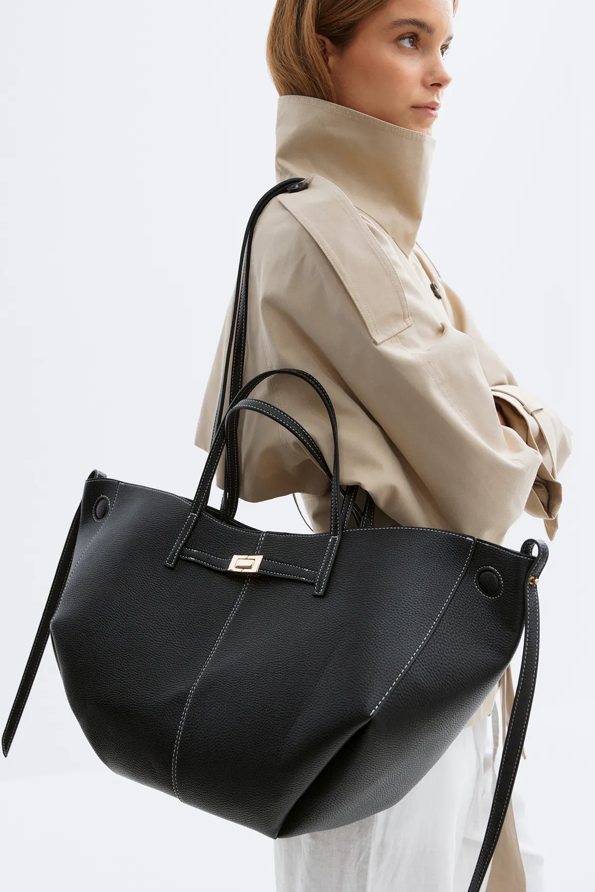 Gina Tricot - Detail strap tote bag - käsilaukut - Musta - ONESIZE - Naiset