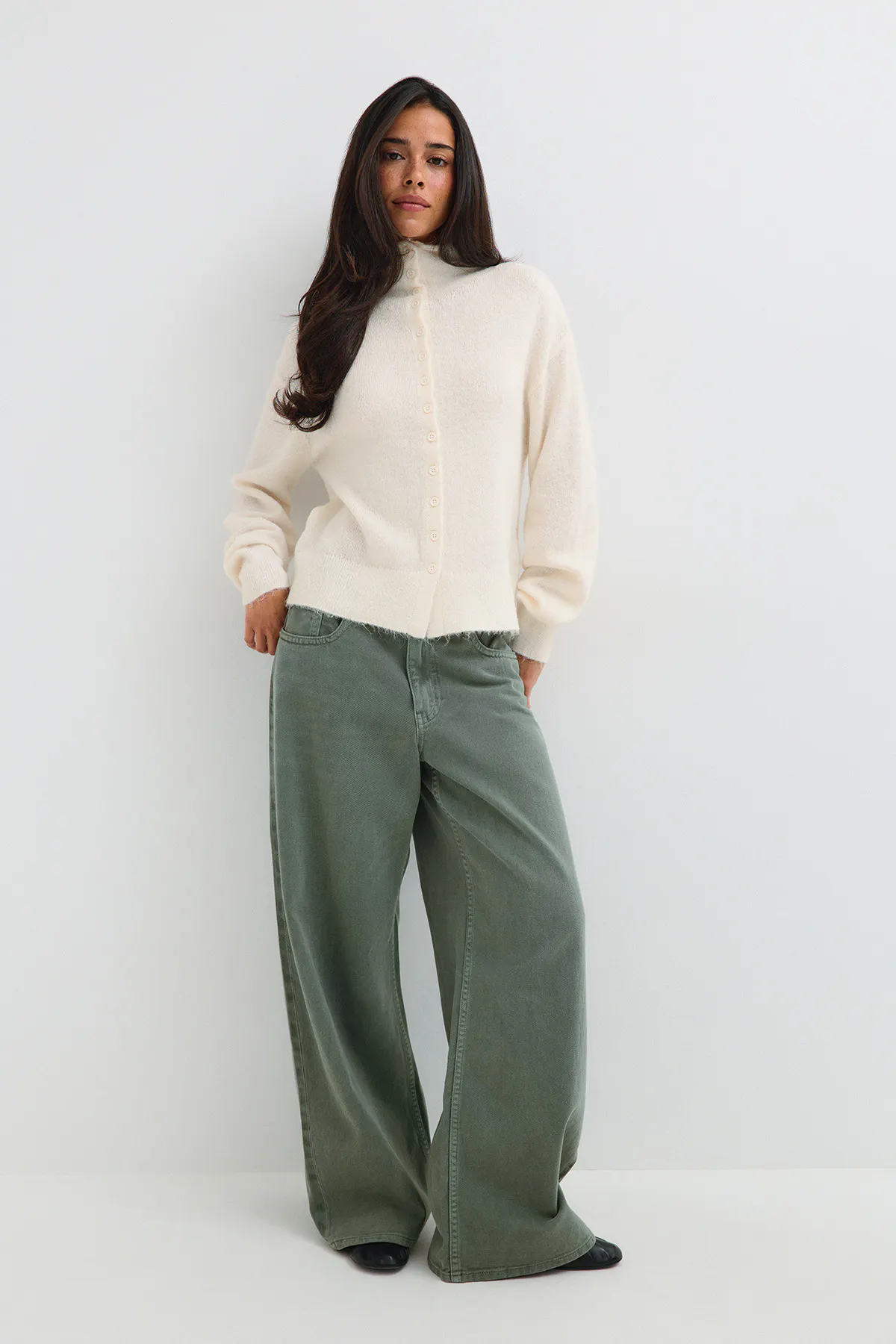 Alpaca funnel knitted cardigan - White - Women - Gina Tricot