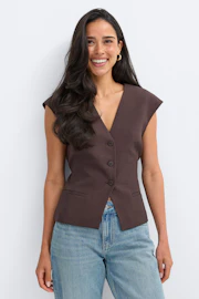 Shaped vest