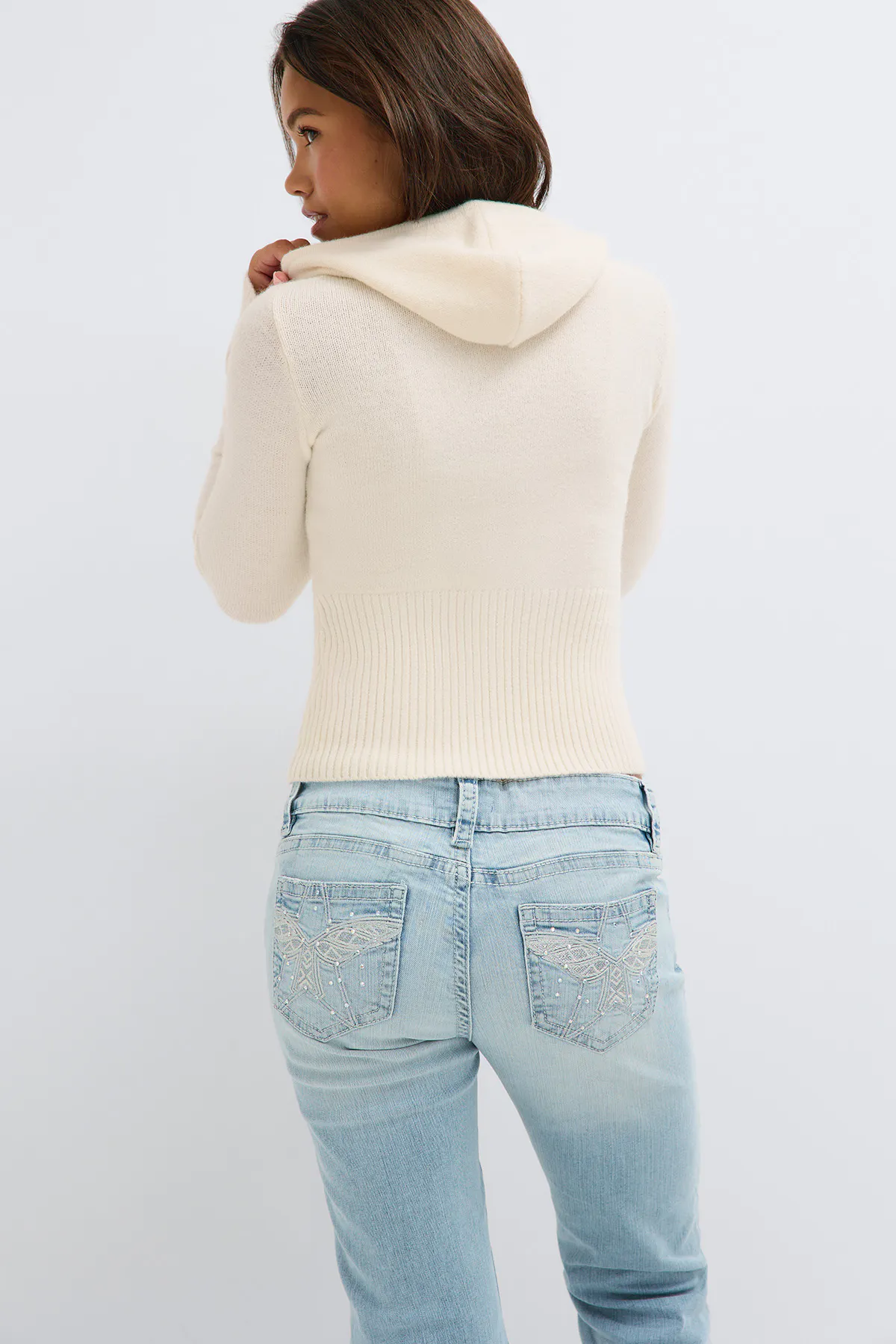 Y knitted shaped hoodie - White - Gina Tricot