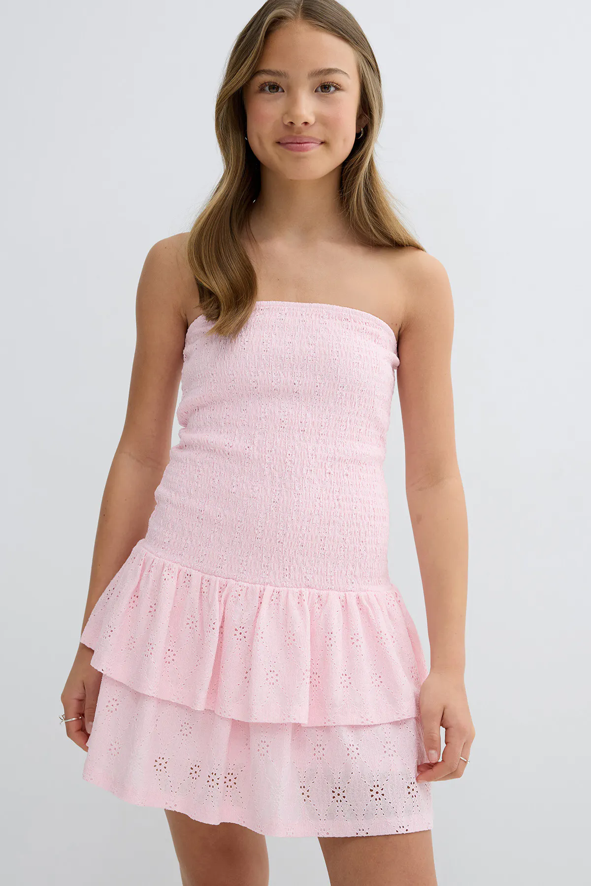 Gina Tricot - Y broderie anglais dress - Jurken voor meisjes 9–14 jaar - Roze - 170 - Meisje