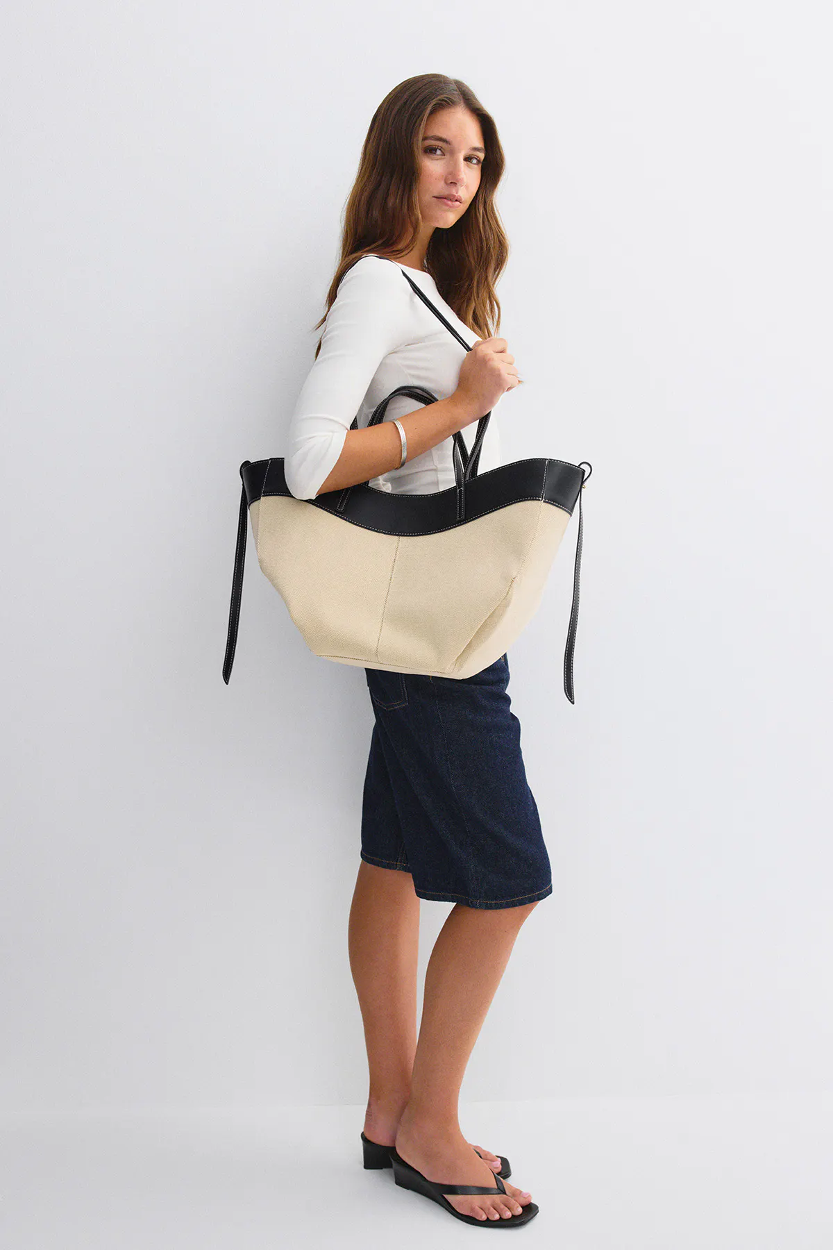 Gina Tricot - Canvas strap detail tote bag - Olkalaukut - Valkoinen - ONESIZE - Naiset