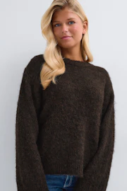 14+ knitted crew neck sweater