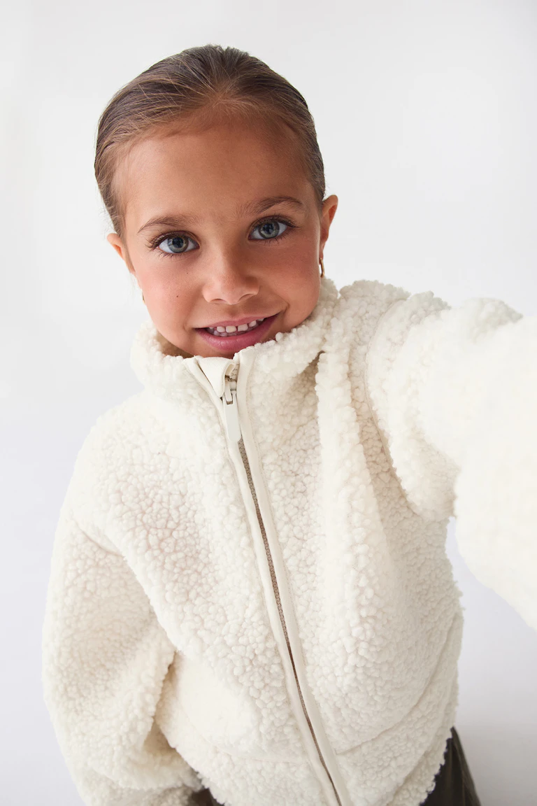 ID 324262: Cremefarbene Sherpa-Jacke mit Reißverschluss, StyleColorSupplier 14651.