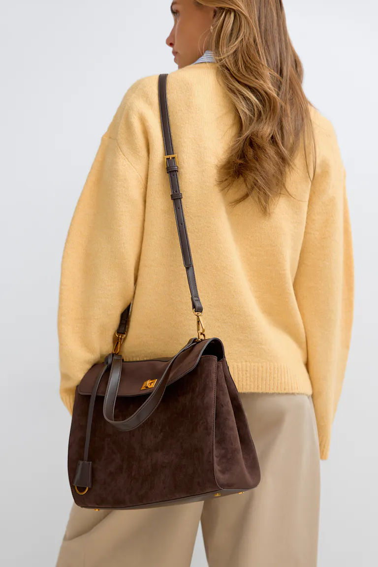 313307180