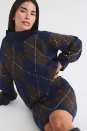 Knitted argyle skirt