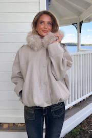 14+ fur hood jacket