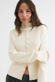 Button knitted cardigan