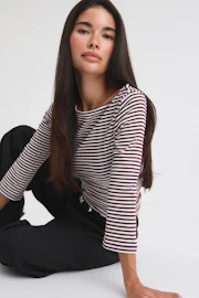 Quarter sleeve boatneck top