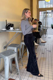 Waist hug flock jeans