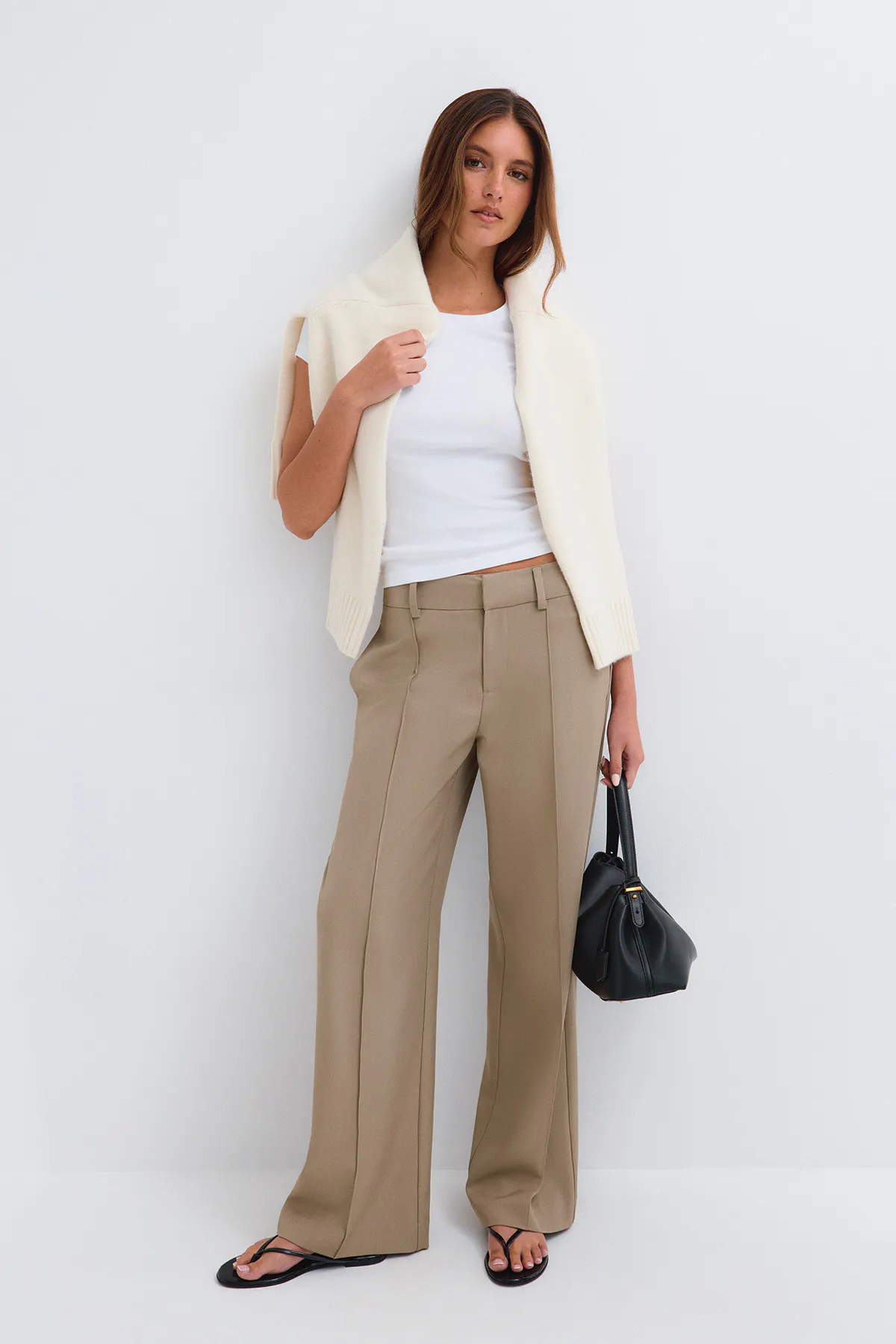 Timeless pintuck trousers — byxor med fickor från Gina Tricot