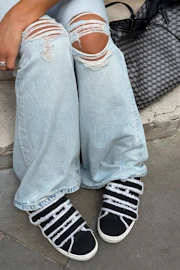 14+ teddy sneakers