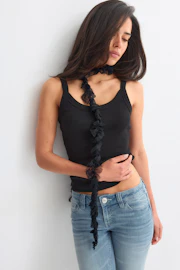 Re tok ruffled scarf