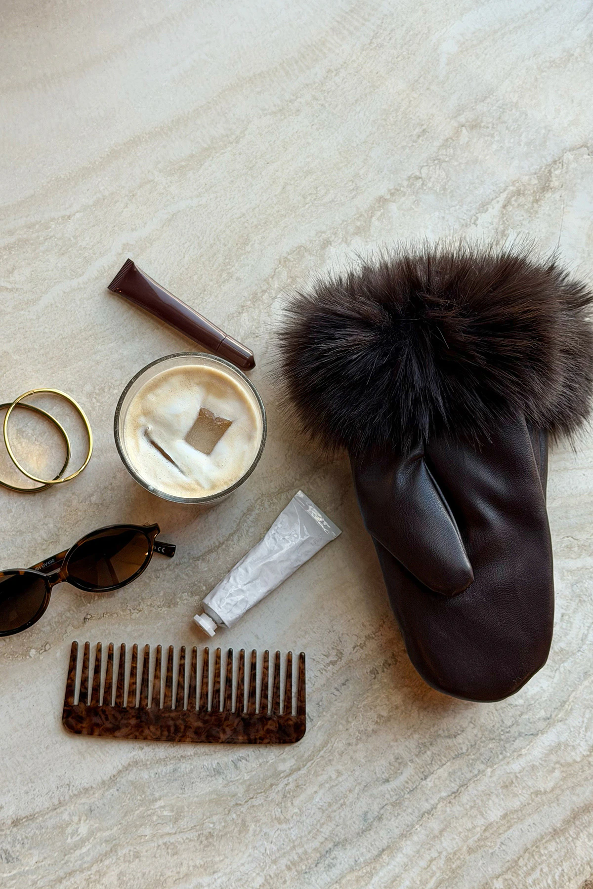 Gina Tricot Fur trim pu mittens handskar & vantar dam